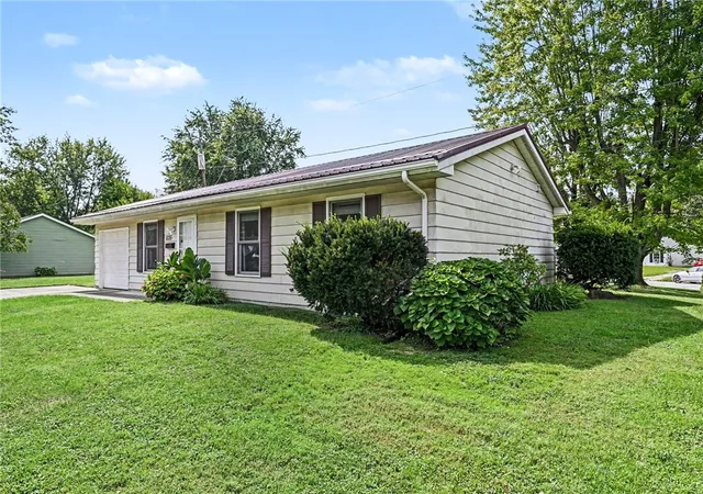 Photo 1 of Sale Pending at 1035 Linhof Rd, Wilmington, OH 45177 | MLS# 968820 | Listing updated on 2026-09-17