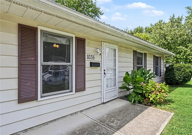 Photo 2 of Sale Pending at 1035 Linhof Rd, Wilmington, OH 45177 | MLS# 968820 | Listing updated on 2026-09-17