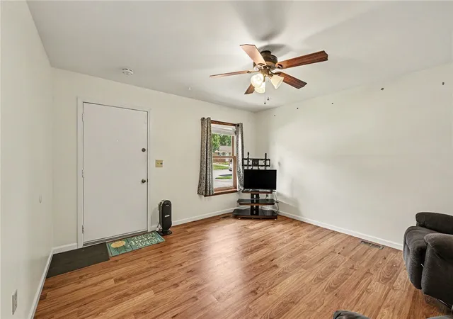 Photo 3 of Sale Pending at 1035 Linhof Rd, Wilmington, OH 45177 | MLS# 968820 | Listing updated on 2026-09-17
