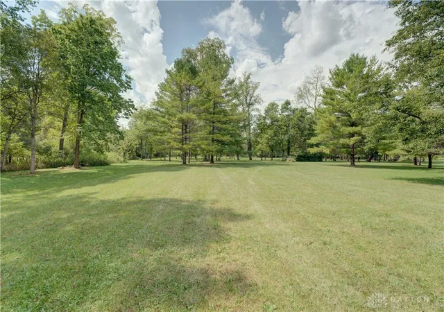 Photo 3 of Sale Pending at 7802 N Greenville Celina Rd, Greenville, OH 45331 | MLS# 968149 | Listing updated on 2026-09-22