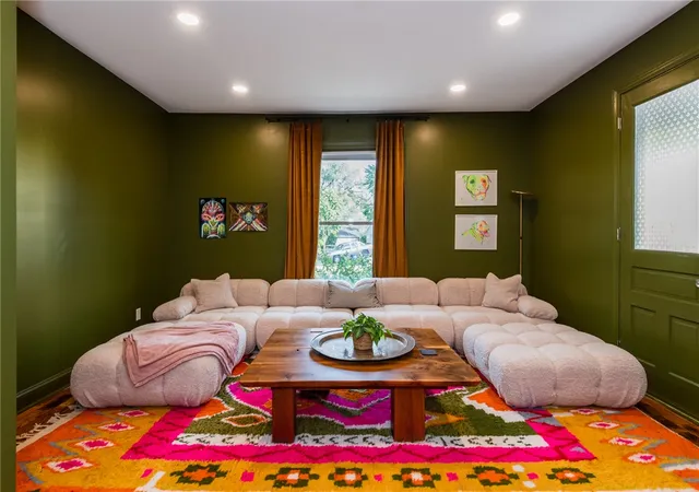 Photo 3 of Single family home for sale at 318 Oak St, Dayton, OH 45410 | MLS# 968784 | Listing updated on 2026-10-03