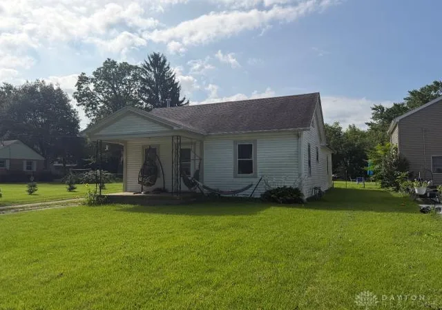 Photo 3 of Single family home for sale at 27 E Poplar St, Phillipsburg, OH 45354 | MLS# 968867 | Listing updated on 2026-09-14