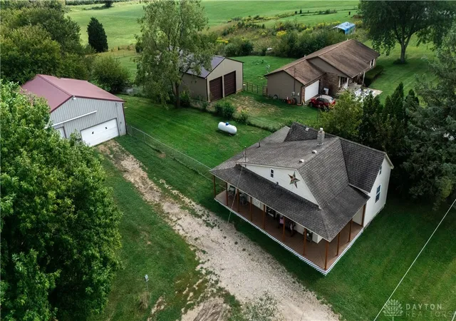 Photo 2 of Single family home for sale at 1120 S Bird Rd, Springfield, OH 45505 | MLS# 968762 | Listing updated on 2026-09-15