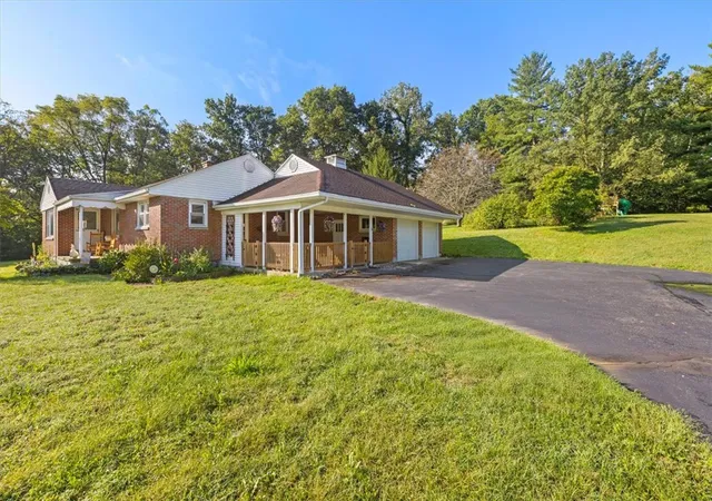 Photo 4 of Single family home for sale at 2065 State Route 235, Xenia, OH 45385 | MLS# 968838 | Listing updated on 2026-09-15