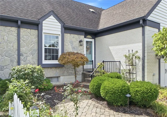 Photo 3 of Single family home for sale at 9267 N Creek Ln, Dayton, OH 45458 | MLS# 968600 | Listing updated on 2026-09-29