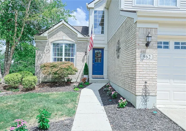Photo 3 of Single family home for sale at 962 Evergreen Park Ln, Lebanon, OH 45036 | MLS# 968878 | Listing updated on 2026-10-21
