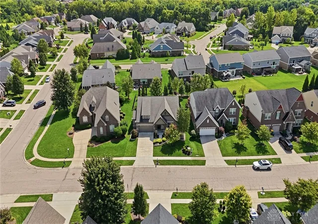 Photo 2 of Sale Pending at 360 Woodstream Dr, Springboro, OH 45066 | MLS# 968843 | Listing updated on 2026-10-05