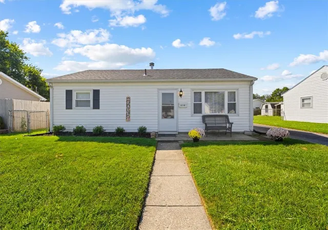 Photo 2 of Sale Pending at 838 Donora Dr, Vandalia, OH 45377 | MLS# 968852 | Listing updated on 2026-10-07