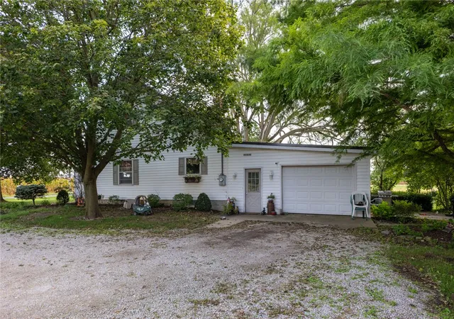 Photo 4 of Single family home for sale at 3805 Hunter Rd, Greenville, OH 45331 | MLS# 968859 | Listing updated on 2026-10-05