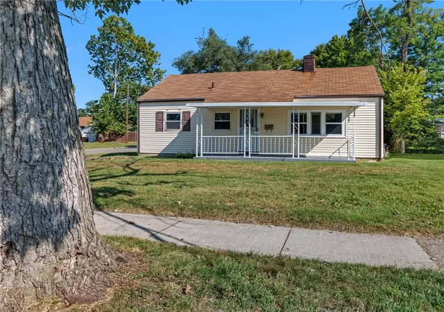 Photo 2 of Single family home for sale at 701 16th Avenue, Middletown, OH 45044 | MLS# 968890 | Listing updated on 2026-09-14