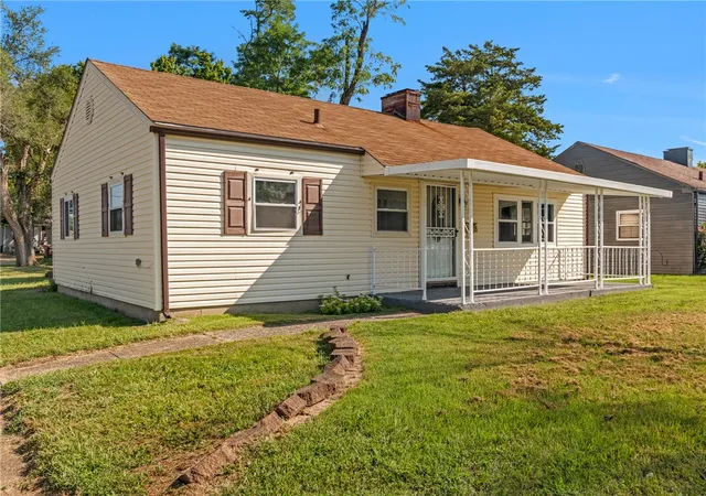 Photo 3 of Single family home for sale at 701 16th Avenue, Middletown, OH 45044 | MLS# 968890 | Listing updated on 2026-09-14