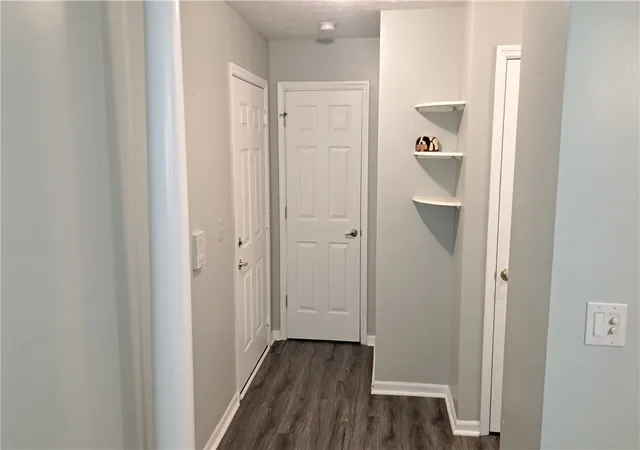 Listing Photo 4 - Condo for sale in building located at 6635 Washington Cir, Franklin, OH 45005