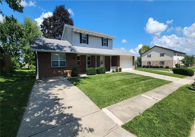 Photo 3 of Multi family home for sale at 825 Comanche Ln, Tipp City, OH 45371 | MLS# 968832 | Listing updated on 2026-09-16