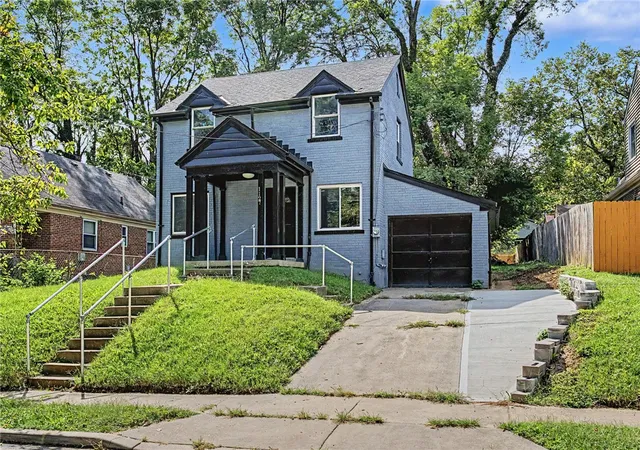 Photo 2 of Single family home for sale at 1127 Cedar Ave, Cincinnati, OH 45224 | MLS# 968841 | Listing updated on 2026-09-18