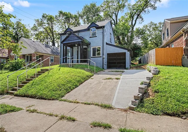 Photo 3 of Single family home for sale at 1127 Cedar Ave, Cincinnati, OH 45224 | MLS# 968841 | Listing updated on 2026-09-18
