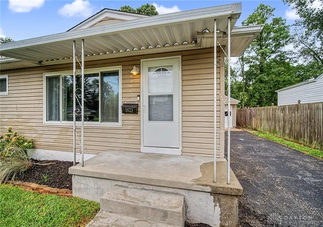 Photo 3 of Single family home for sale at 5623 Bayside Dr, Dayton, OH 45431 | MLS# 968936 | Listing updated on 2026-09-21