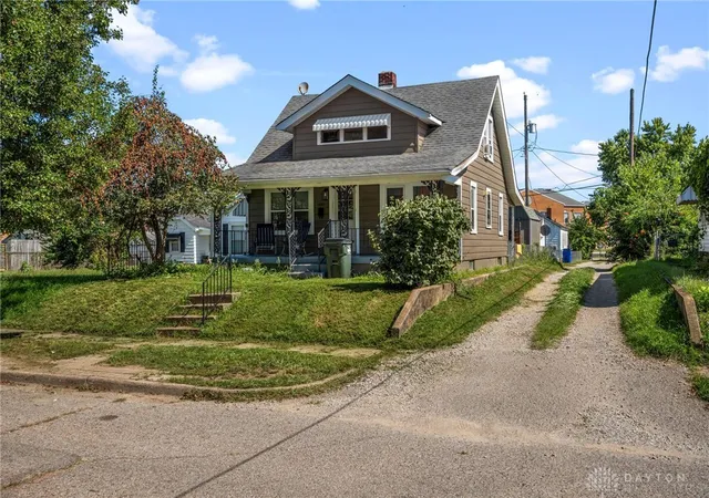 Photo 2 of Single family home for sale at 1332 Campbell Ave, Hamilton, OH 45011 | MLS# 968193 | Listing updated on 2026-09-15