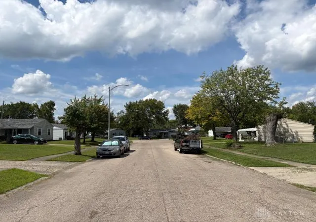 Photo 3 of Sale Pending at 3539 Etter Dr, Dayton, OH 45416 | MLS# 968961 | Listing updated on 2026-09-30