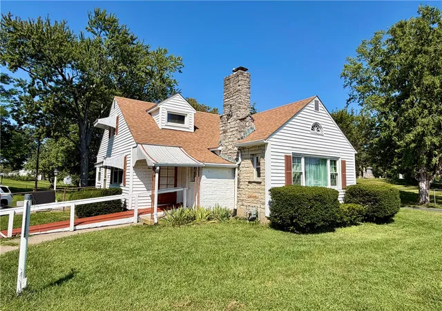 Photo 2 of Single family home for sale at 511 N Main St, Lewisburg, OH 45338 | MLS# 968895 | Listing updated on 2026-09-30