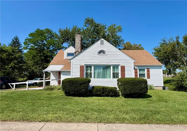 Photo 3 of Single family home for sale at 511 N Main St, Lewisburg, OH 45338 | MLS# 968895 | Listing updated on 2026-09-30