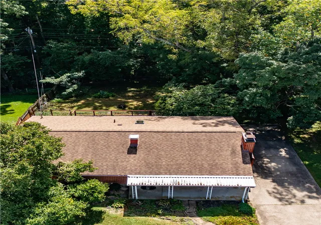 Photo 3 of Sale Pending at 712 Peach Orchard Dr, Dayton, OH 45449 | MLS# 968839 | Listing updated on 2026-09-23