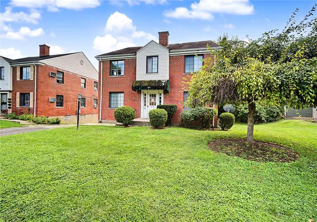 Photo 2 of Multi family home for sale at 514 Wiltshire Blvd, Dayton, OH 45419 | MLS# 968920 | Listing updated on 2026-09-20