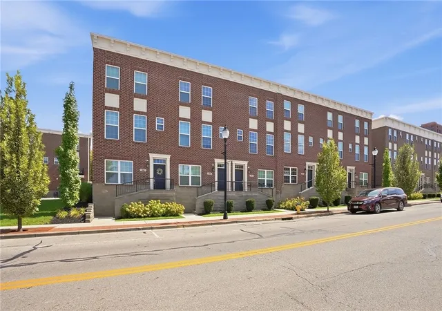 Photo 3 of Condo for sale at 30 N Center St #30, Springfield, OH 45502 | MLS# 968966 | Listing updated on 2026-09-16