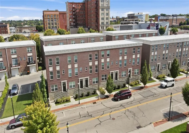 Photo 3 of Condo for sale at 30 N Center St #30, Springfield, OH 45502 | MLS# 968966 | Listing updated on 2026-09-16