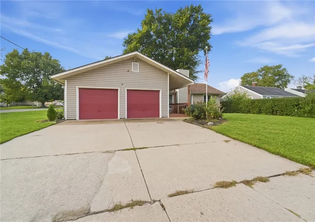 Single family home for sale at 985 Saint Clair Ave, Hamilton, OH 45015 | MLS# 968984