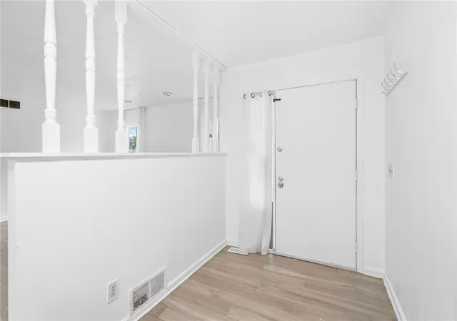 Photo 3 of Single family home for sale at 985 Saint Clair Ave, Hamilton, OH 45015 | MLS# 968984 | Listing updated on 2026-09-17