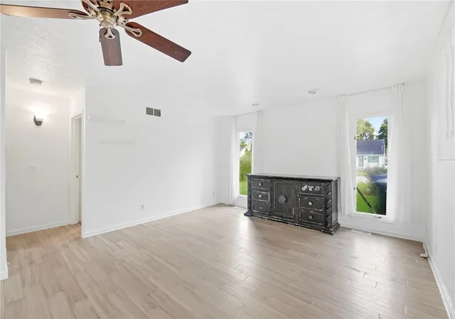 Photo 4 of Single family home for sale at 985 Saint Clair Ave, Hamilton, OH 45015 | MLS# 968984 | Listing updated on 2026-09-17