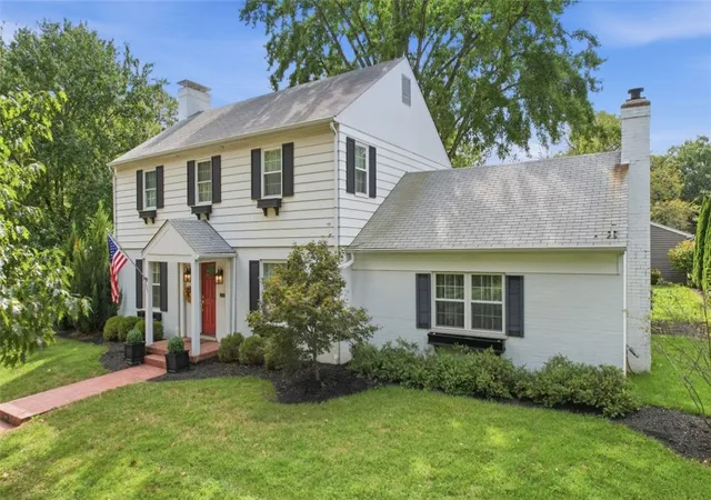 Photo 2 of Single family home for sale at 3837 Oak St, Cincinnati, OH 45227 | MLS# 968854 | Listing updated on 2026-09-16