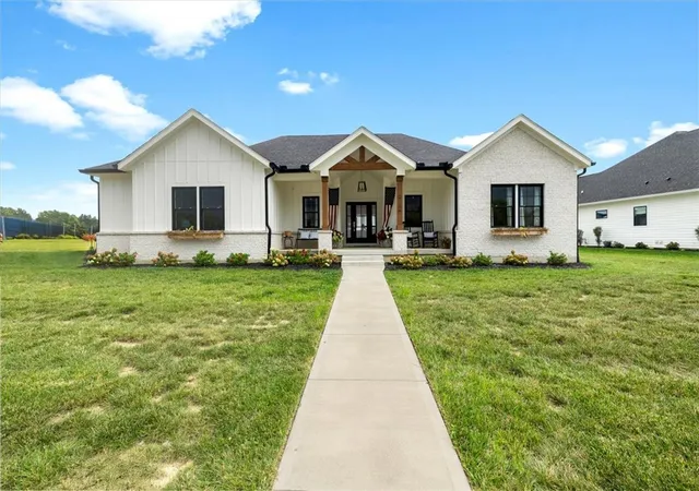 Photo 2 of Single family home for sale at 2164 Northbridge Trl, Troy, OH 45373 | MLS# 968865 | Listing updated on 2026-09-15