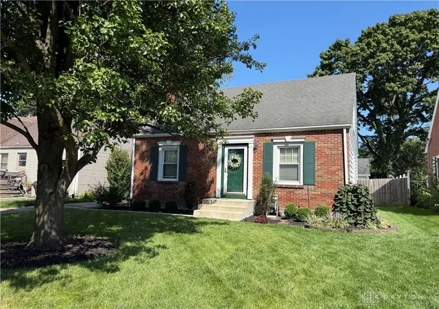 Photo 2 of Single family home for sale at 1213 Alta Vista Dr, Dayton, OH 45420 | MLS# 968992 | Listing updated on 2026-09-18