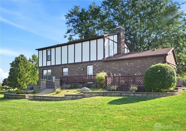 Photo 3 of Sale Pending at 5375 S Hickory Ct, Lewisburg, OH 45338 | MLS# 968903 | Listing updated on 2026-09-27