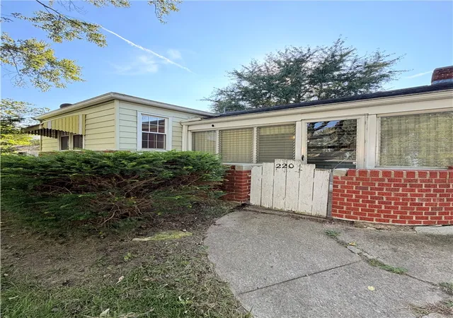 Photo 3 of Single family home for sale at 220 Fairview Ave, New Madison, OH 45346 | MLS# 968905 | Listing updated on 2026-09-16