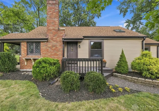Photo 2 of Single family home for sale at 1616 N Longview St, Beavercreek, OH 45432 | MLS# 969022 | Listing updated on 2026-10-06