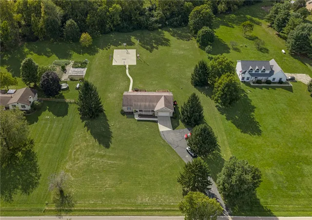 Photo 2 of Single family home for sale at 9845 Jamaica Rd, Miamisburg, OH 45342 | MLS# 968976 | Listing updated on 2026-10-07