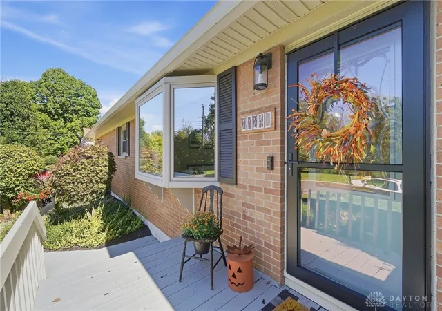 Photo 3 of Sale Pending at 2724 Preston Dr, Springfield, OH 45506 | MLS# 969018 | Listing updated on 2026-09-28