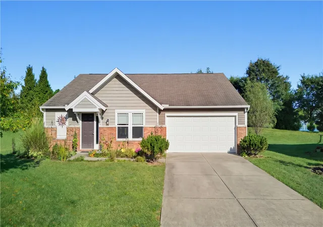 Photo 1 of Single family home for sale at 1581 Black Wolf Dr, Lebanon, OH 45036 | MLS# 969058 | Listing updated on 2026-10-22