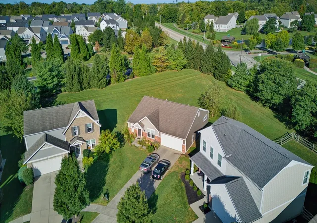 Photo 3 of Single family home for sale at 1581 Black Wolf Dr, Lebanon, OH 45036 | MLS# 969058 | Listing updated on 2026-10-03