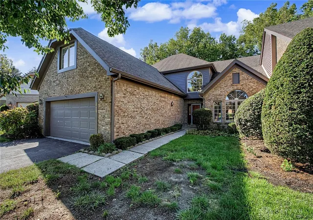 Photo 1 of Single family home for sale at 889 Timberlake Ct, Dayton, OH 45429 | MLS# 969084 | Listing updated on 2026-09-24