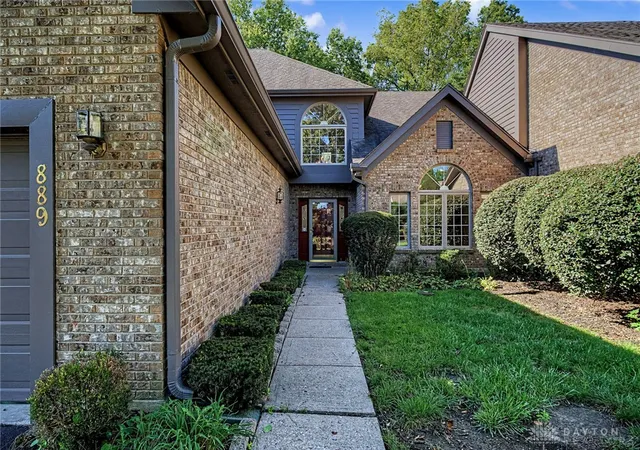 Photo 2 of Single family home for sale at 889 Timberlake Ct, Dayton, OH 45429 | MLS# 969084 | Listing updated on 2026-09-24