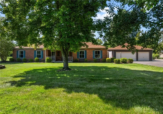 Photo 2 of Single family home for sale at 4413 Laura Marie Dr, Waynesville, OH 45068 | MLS# 968921 | Listing updated on 2026-10-06