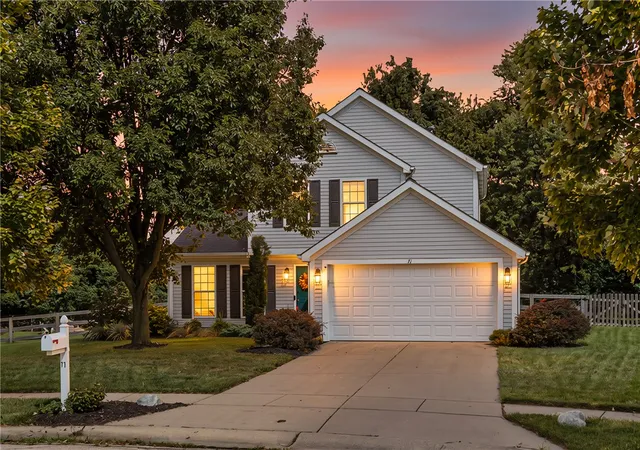 Photo 1 of Single family home for sale at 71 Lakeview Dr, Franklin, OH 45005 | MLS# 968327 | Listing updated on 2026-10-02