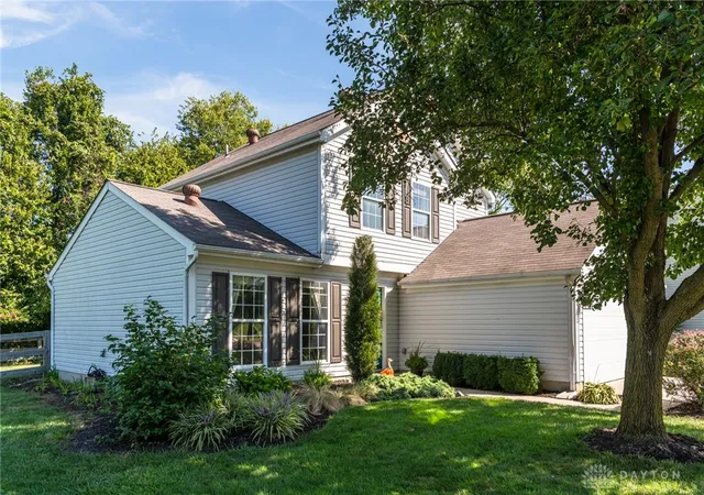 Photo 3 of Single family home for sale at 71 Lakeview Dr, Franklin, OH 45005 | MLS# 968327 | Listing updated on 2026-10-02