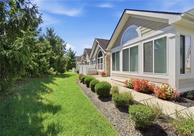 Photo 2 of Townhouse for sale at 4706 Cobblestone Dr, Tipp City, OH 45371 | MLS# 968894 | Listing updated on 2026-09-18