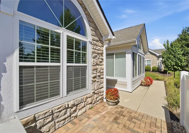 Photo 4 of Townhouse for sale at 4706 Cobblestone Dr, Tipp City, OH 45371 | MLS# 968894 | Listing updated on 2026-09-18