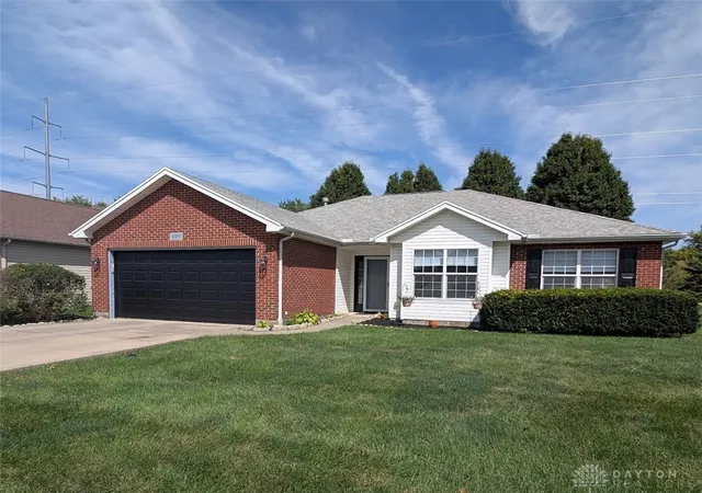Photo 1 of Single family home for sale at 107 Settlers Trl, Englewood, OH 45322 | MLS# 968907 | Listing updated on 2026-10-07