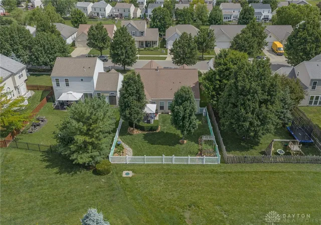 Photo 3 of Sale Pending at 365 W Pugh Dr, Springboro, OH 45066 | MLS# 968847 | Listing updated on 2026-09-19